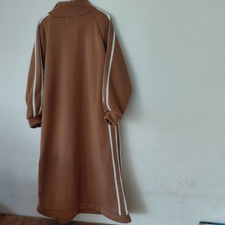 Sudadera Adidas marrón