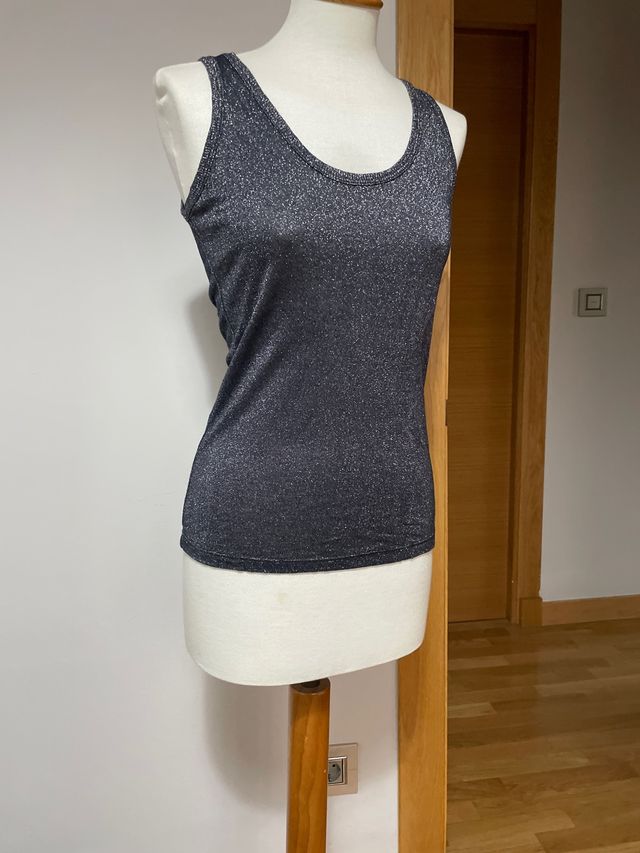 camiseta  negro brillante