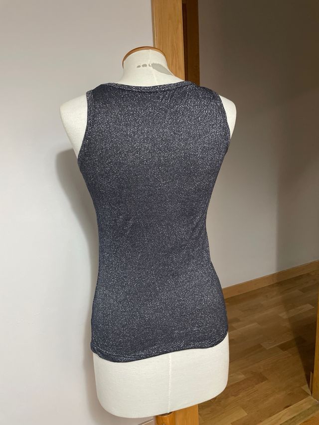 camiseta  negro brillante