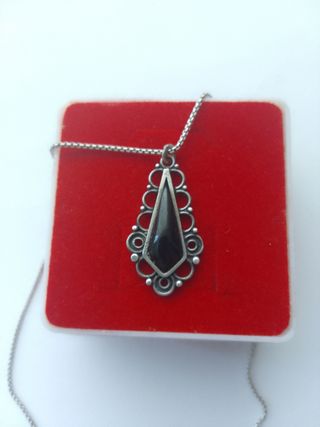 Colgante plata azabache antiguo .largo 50 y 3 cm.