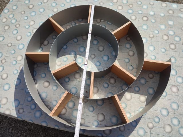 Scaffale a spirale metallo-legno