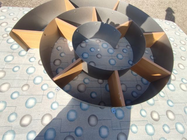 Scaffale a spirale metallo-legno