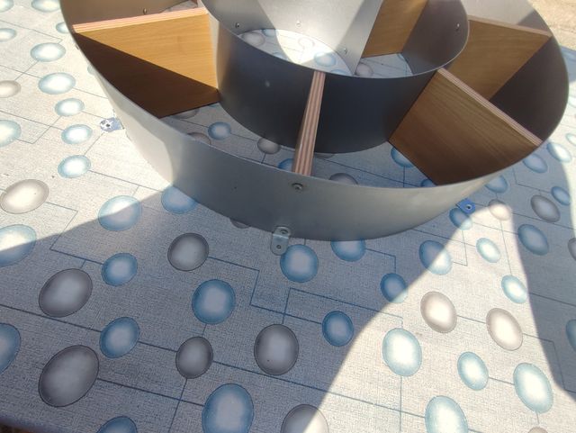 Scaffale a spirale metallo-legno