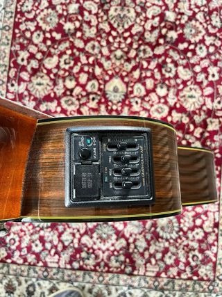 Guitarra clásica Takamine EC128