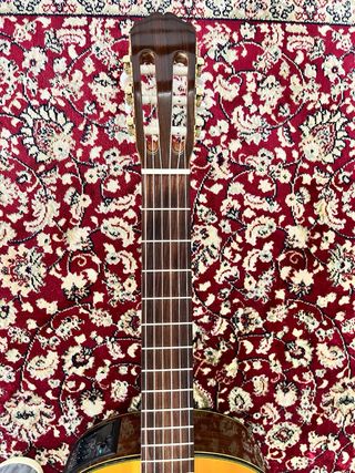 Guitarra clásica Takamine EC128
