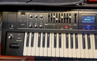 Teclado Roland V-Combo VR-09-B Sintetizador
