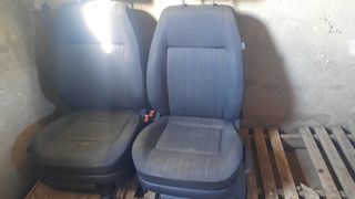 Asientos delanteros VW Polo