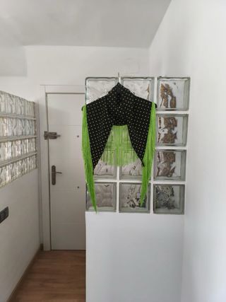 Mantón flamenco negro y verde