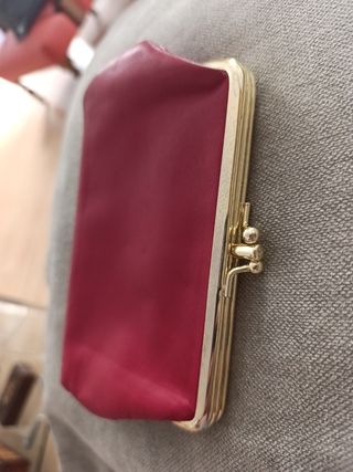 Monedero rojo vintage