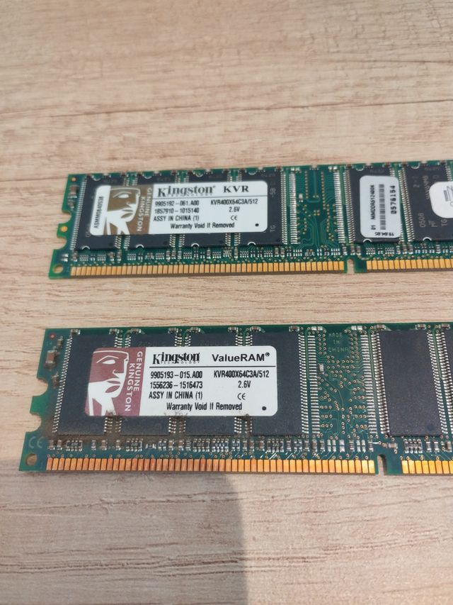 Kingston KVR400 RAM (2x 512MB)