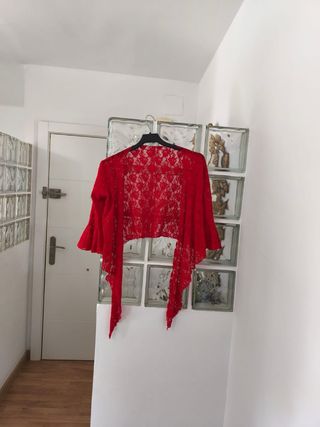 Chaqueta encaje rojo flamenco