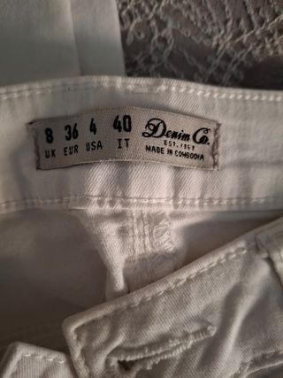 Pantalones vaqueros blancos