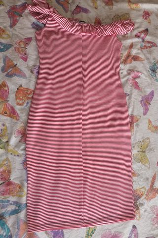 Vestido de Zara rayas rojas.