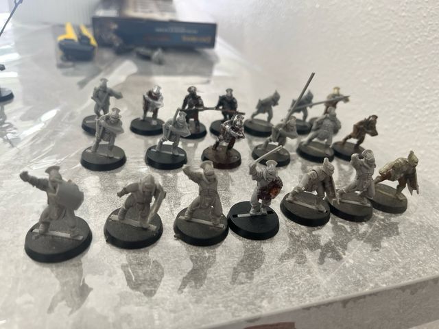 lote 52 Miniaturas warhammer orcos,urukhai y elfos