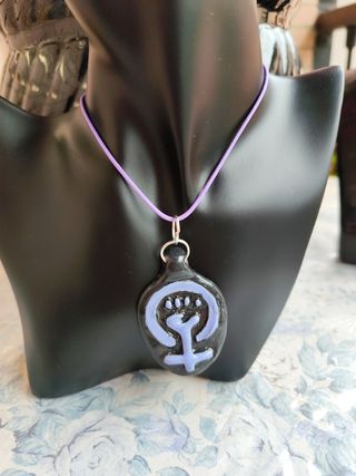 Collar feminista | símbolo mujer