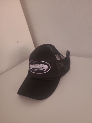 Gorra negra corteiz
