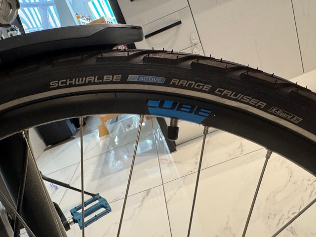 Bicicleta de trekking Cube Touring One