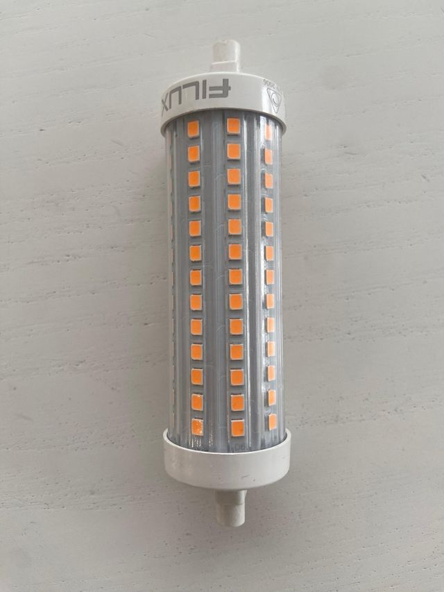 Lámpara de pie, luz regulable 