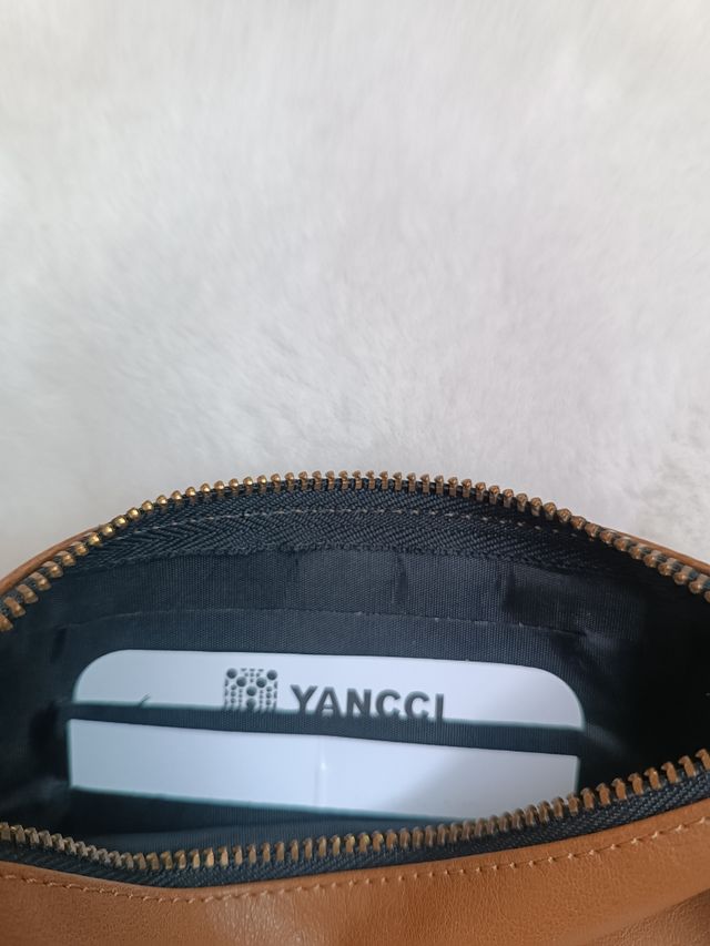 Monedero Yancci marrón