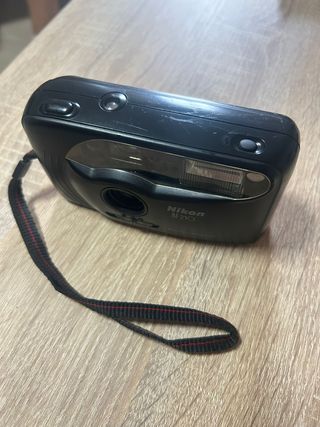 Nikon AF210: Cámara compacta vintage - A0157