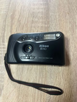Nikon AF210: Cámara compacta vintage - A0157