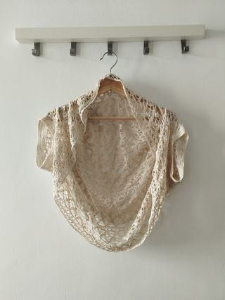 Chaleco crochet beige fiesta