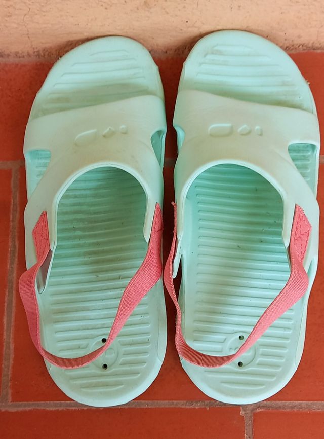 Chanclas piscina Decathlon 31-31