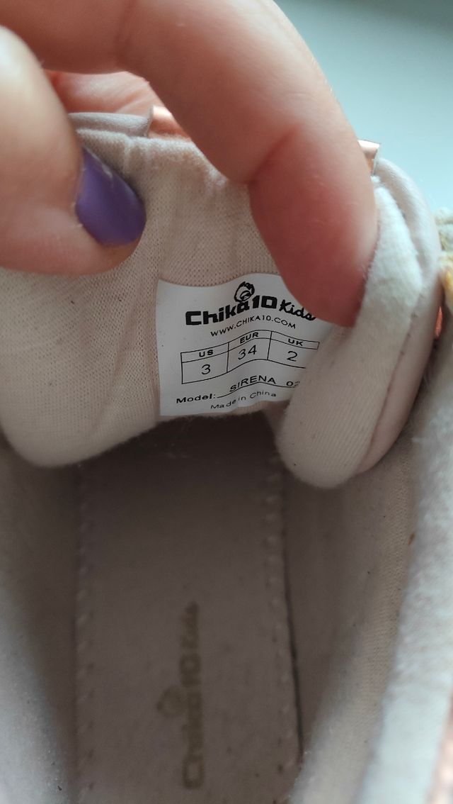 Botines deportivos rosa