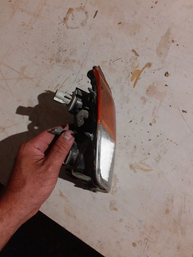 Intermitente Mitsubishi Montero V20