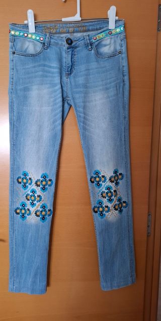 Vaqueros Desigual - Talla 28