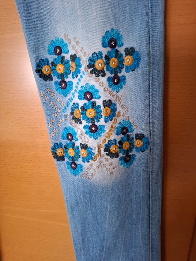 Vaqueros Desigual - Talla 28