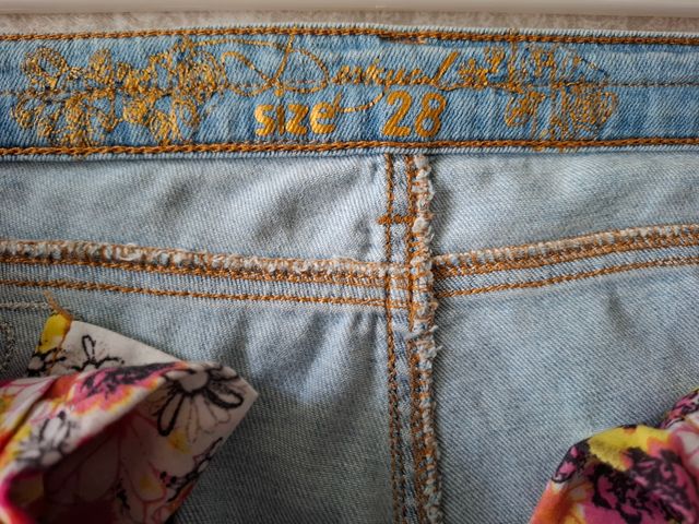 Vaqueros Desigual - Talla 28