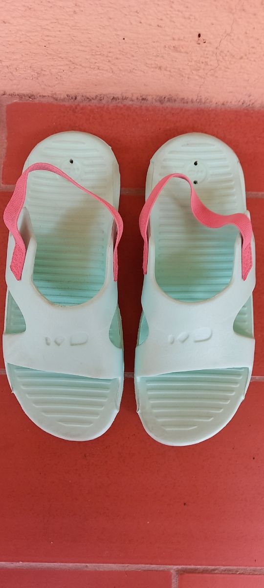 Chanclas piscina Decathlon nº 33-34