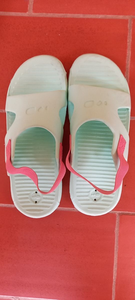 Chanclas piscina Decathlon nº 33-34