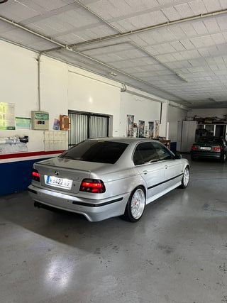 BMW e39 528i