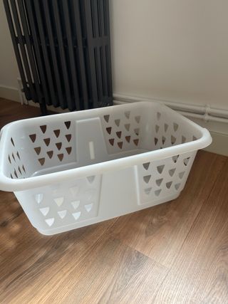 Cesta ropa Ikea blanca