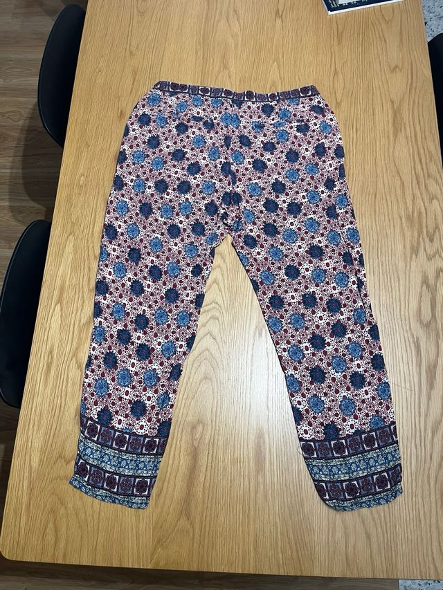 Pantalones estampados Pull&Bear talla XL