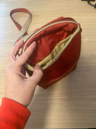 Bolso bandolera C. Klein. Está perfecto