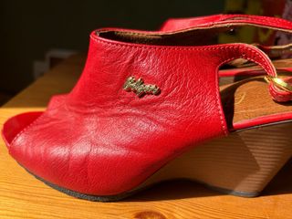 Zapatos cuña rojos Edgar de cuero