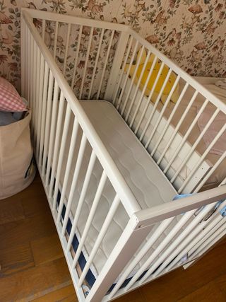 Cuna Ikea Gulliver + colchón + almohada 