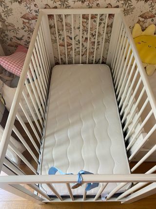 Cuna Ikea Gulliver + colchón + almohada 