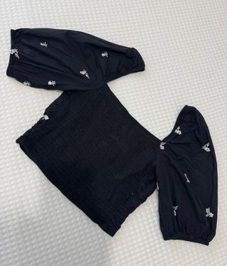 Blusa negra Stradivarius