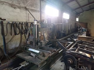 Línea de corte: Carro y sierra