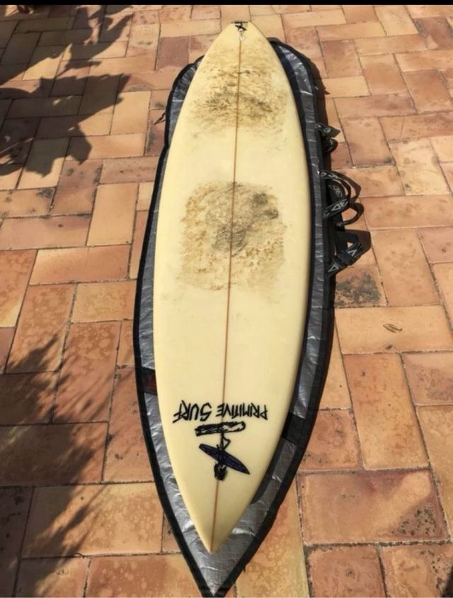 Tabla surf Primitive Surf usada
