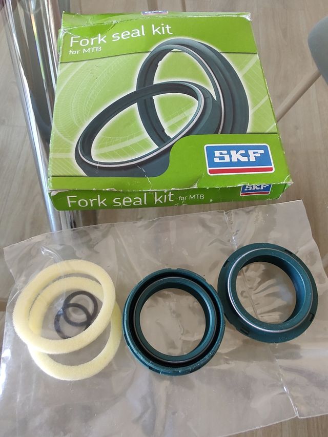 Kit paraoli SKF forcella rock shox
