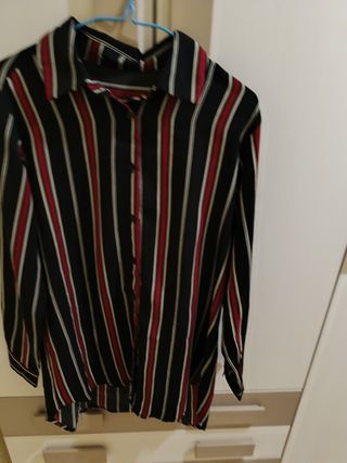 Camisa rayas rojas negras