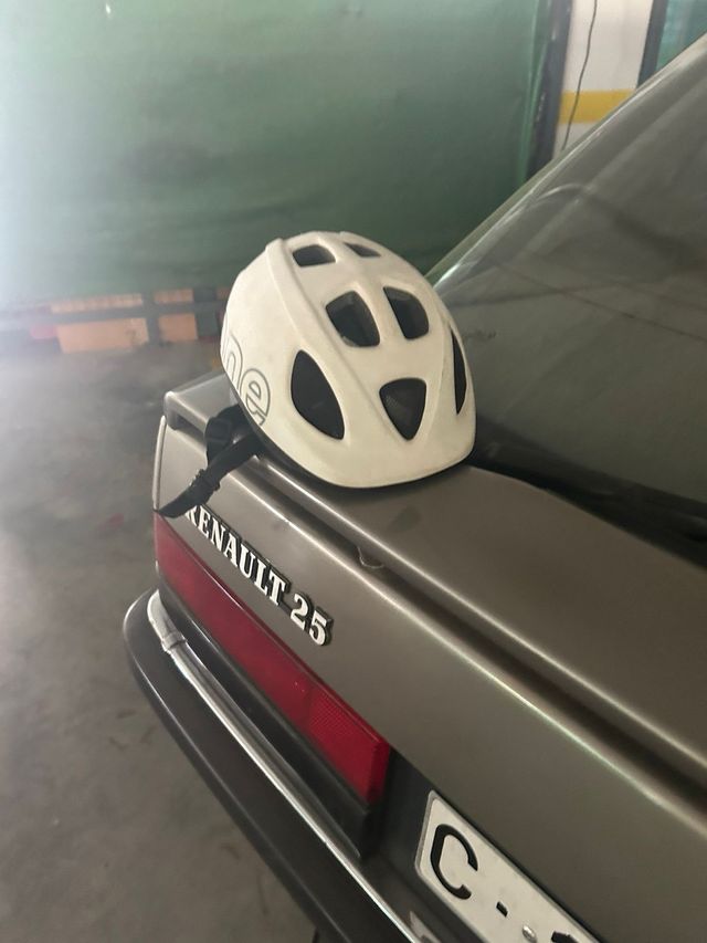 Casco bici. Bicicleta