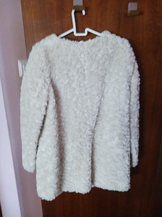 Chaqueta beige de pelo sintético