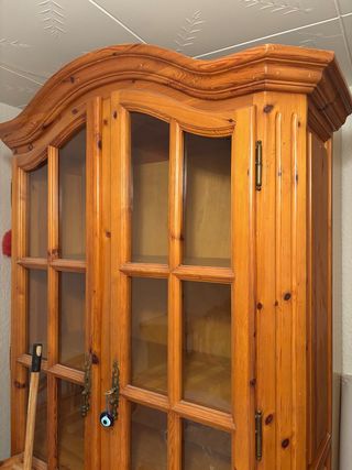 Mueble de madera