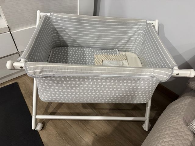 Minicuna estrellas grises